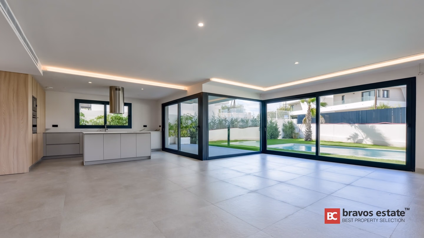 Villa with Elevator and En-Suite Bedrooms in Alfaz del Pi - 6