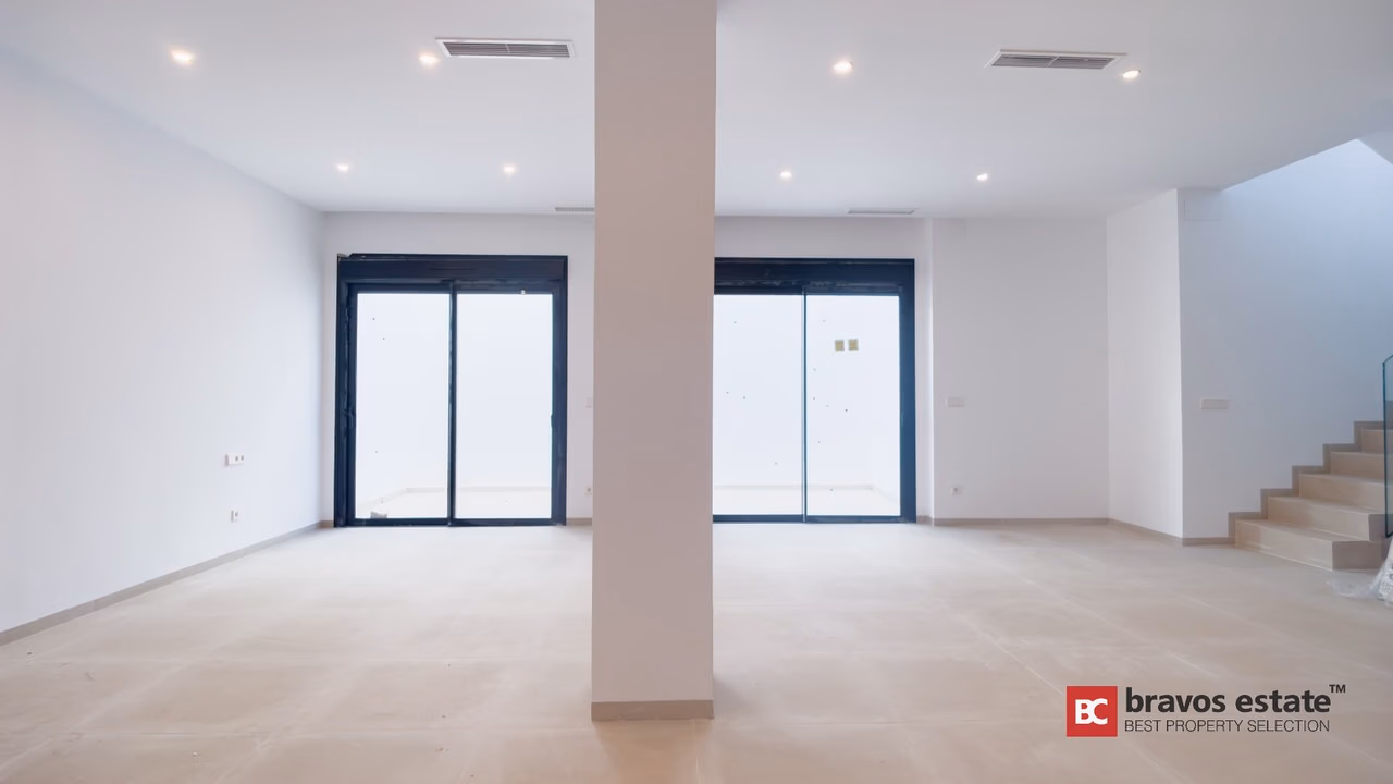 Villa Cerca del Mar de 5 Dormitorios en El Campello · 275 m² - 20