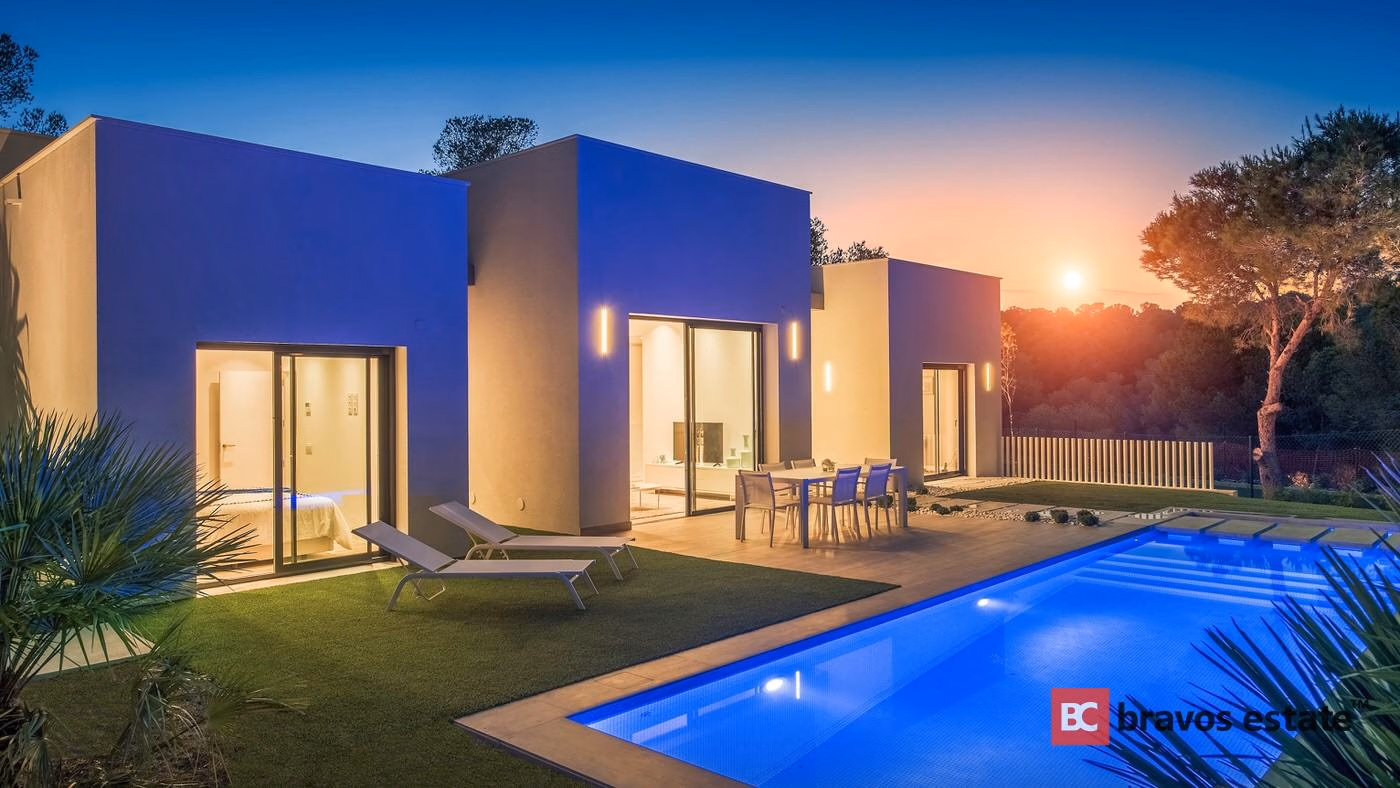 New Build 4-Bedroom Villa in Las Colinas · 245 m² - 1