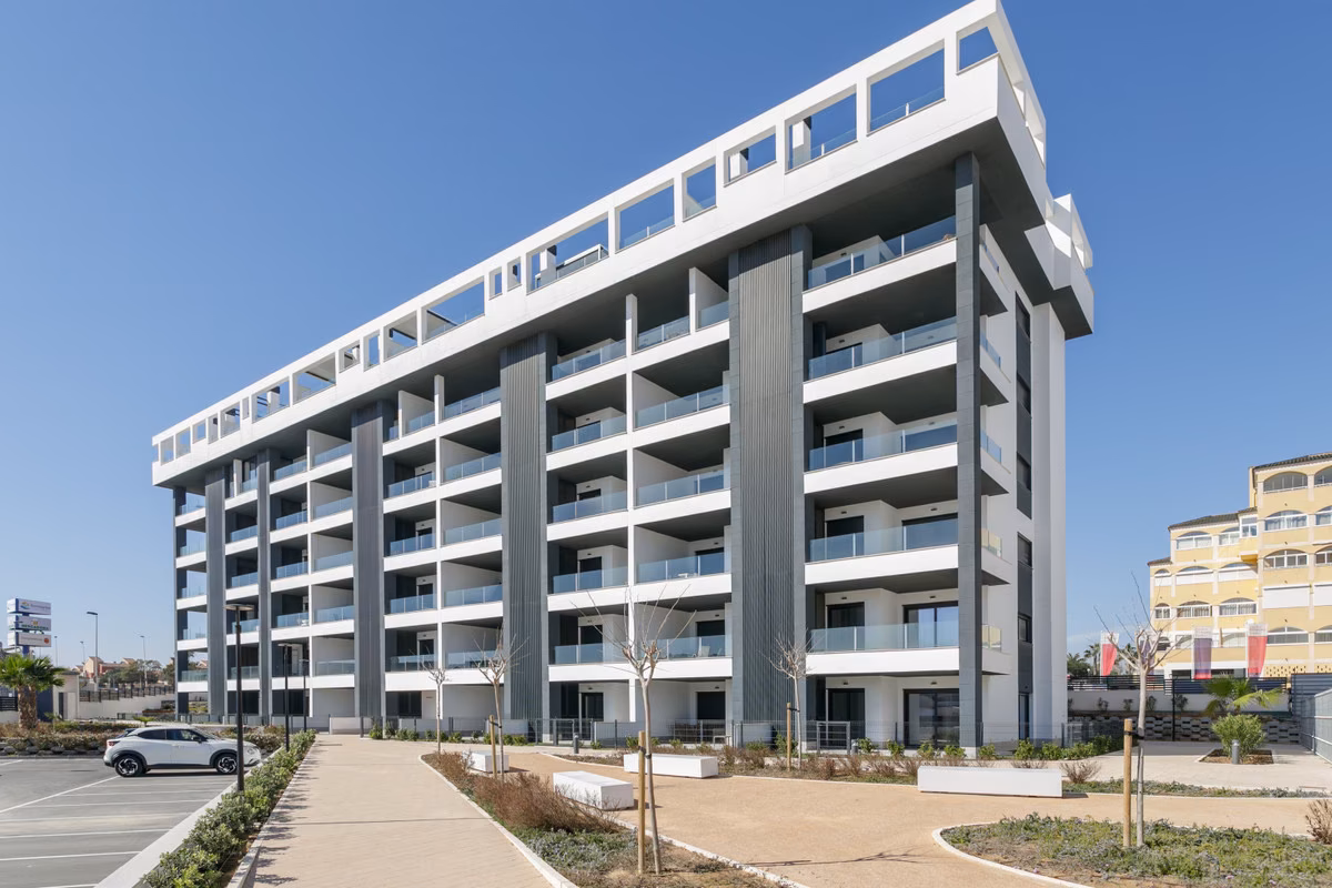 Eden Beach — 2 and 3-Bedroom Apartments 700 m from La Mata Beach 1