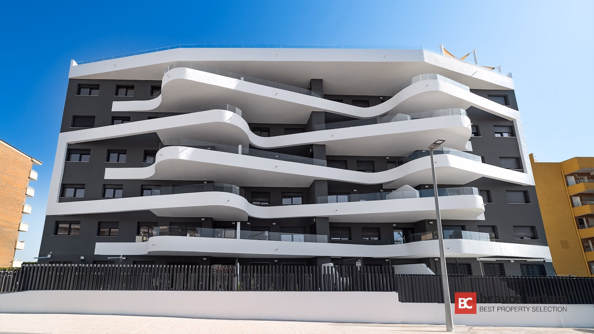 Apartamento Cerca del Mar de 3 Dormitorios en Punta Prima - 3
