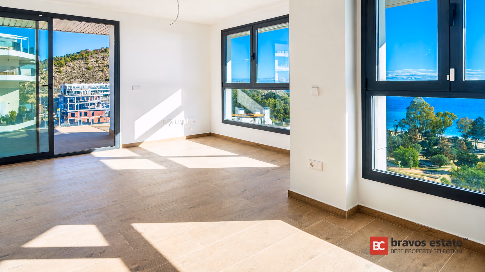 Apartamento de 3 Dormitorios en Primera Línea, Villajoyosa - 4