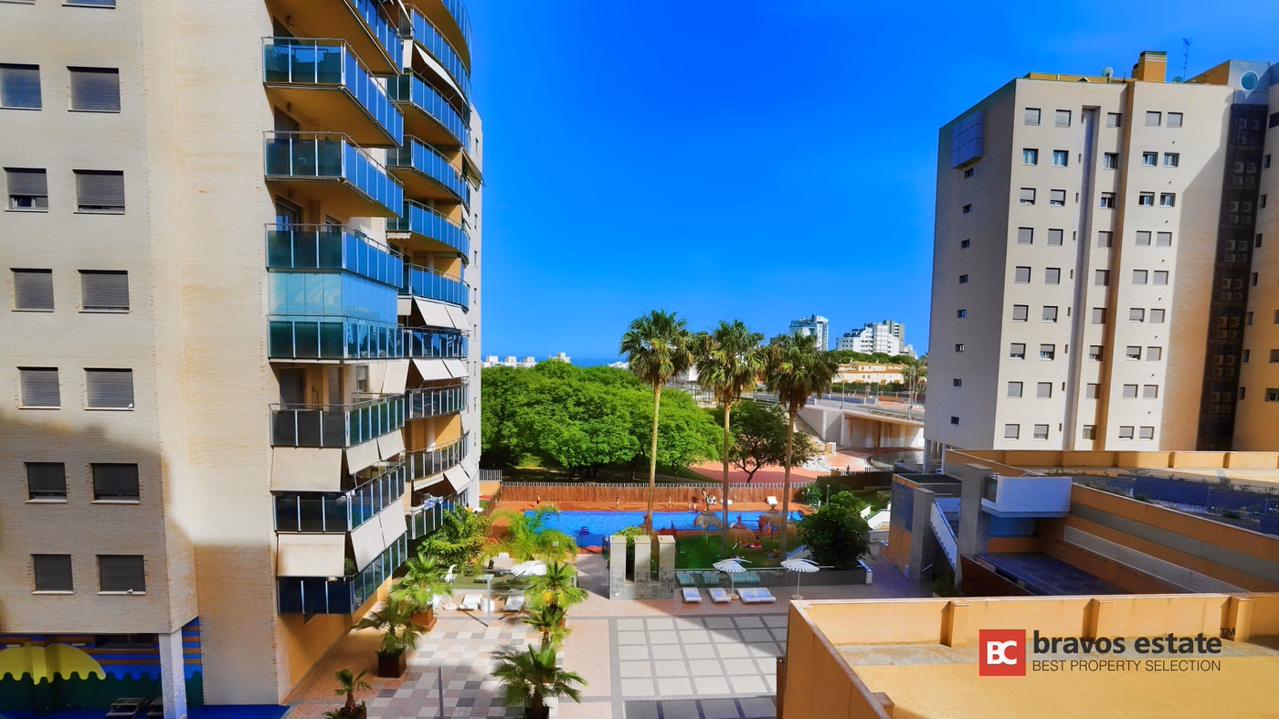 Beachside 3-Bedroom Apartment in El Campello - 21