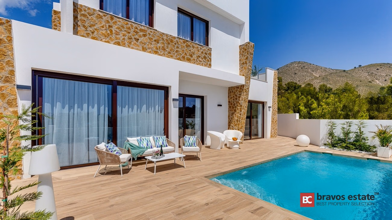 Villa de Obra Nueva de 3 Dormitorios en Finestrat 1