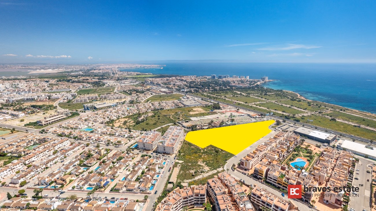 Beachside 2-Bedroom Apartment in La Zenia - 12