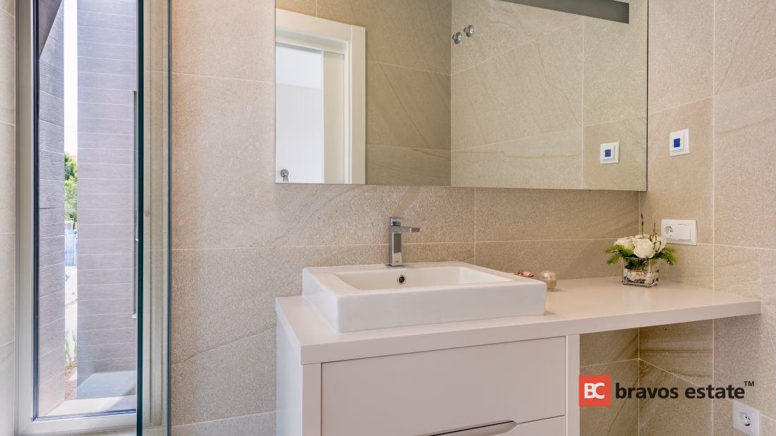 New Build 4-Bedroom Villa in Finestrat · 215 m² - 11