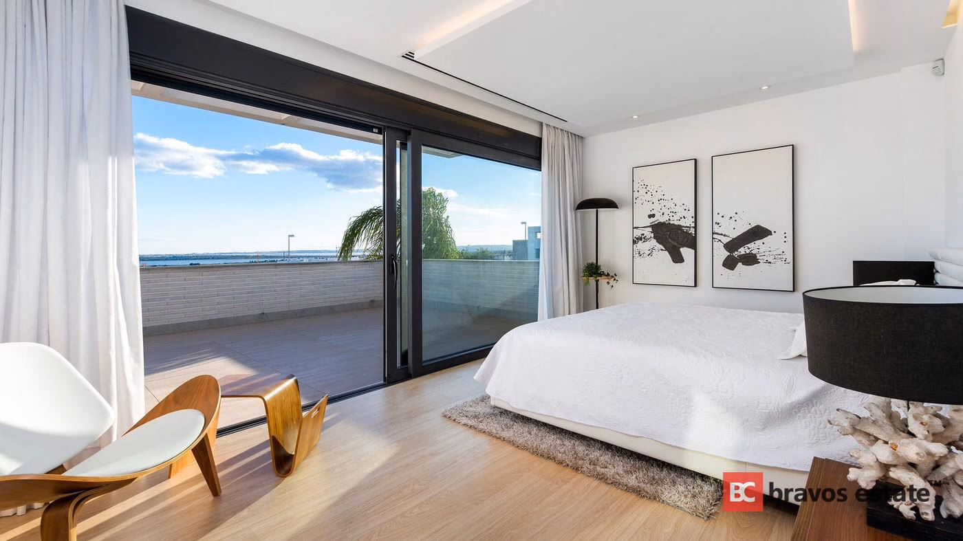 Spacious 5-Bedroom Villa in Ciudad Quesada · 371 m² - 13