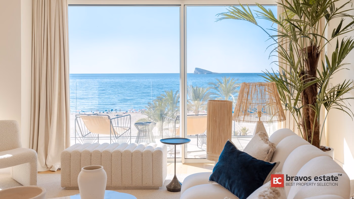 Frontline 2-Bed Apartment on Poniente Beach, Benidorm - 8
