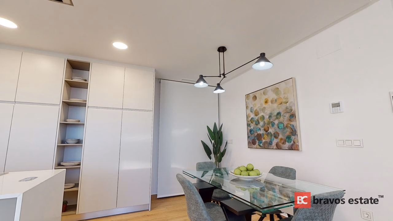 Beachside 4-Bedroom Villa in El Campello · 220 m² - 15