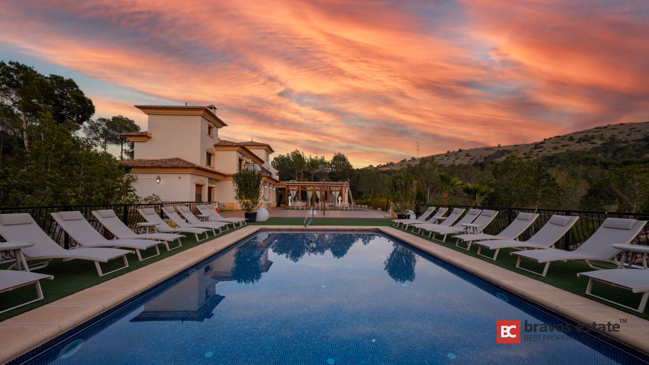 Villa De Lujo de 12 Dormitorios en Finestrat - 93