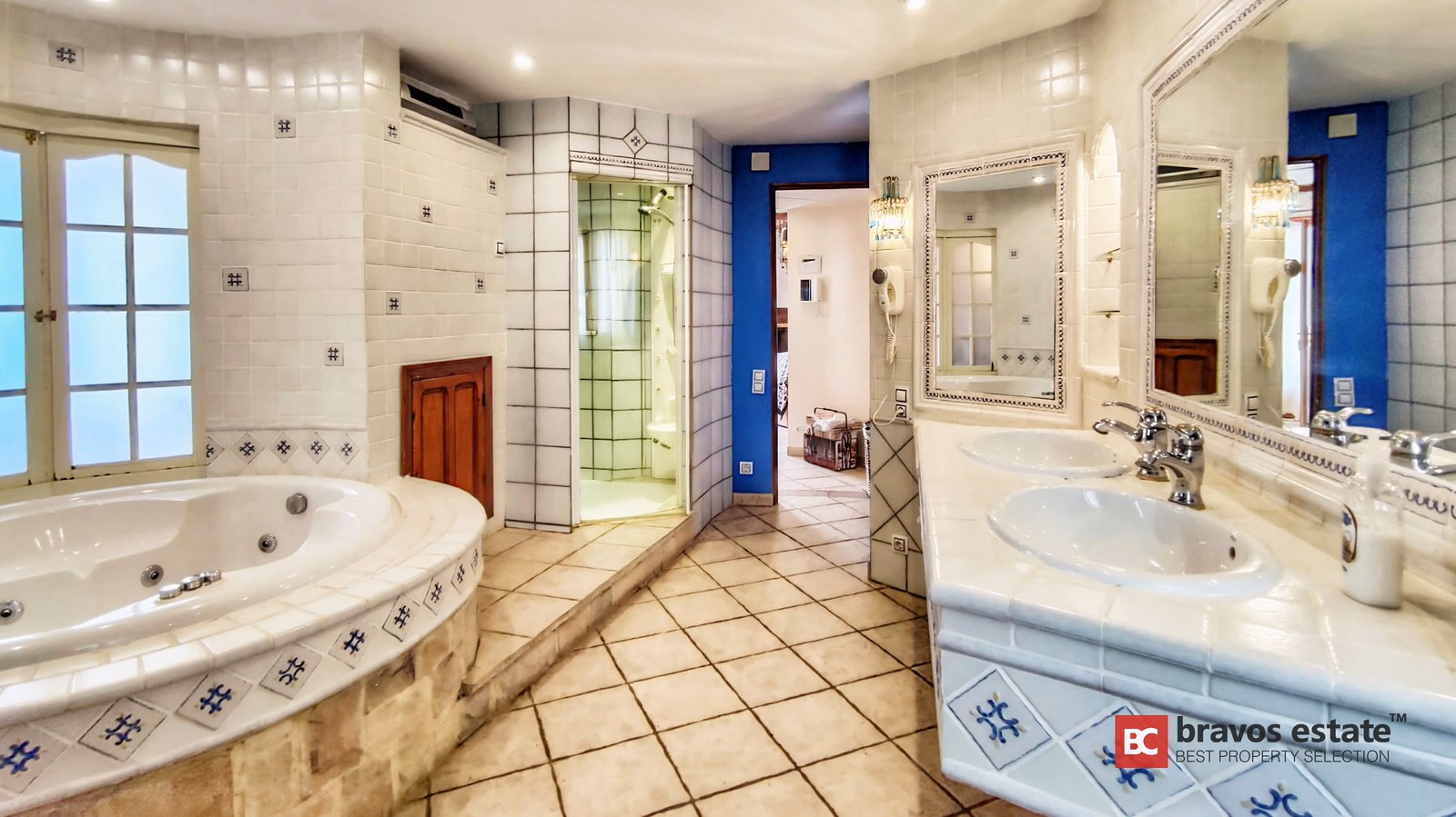 Beachside 9-Bedroom Villa in El Campello - 13