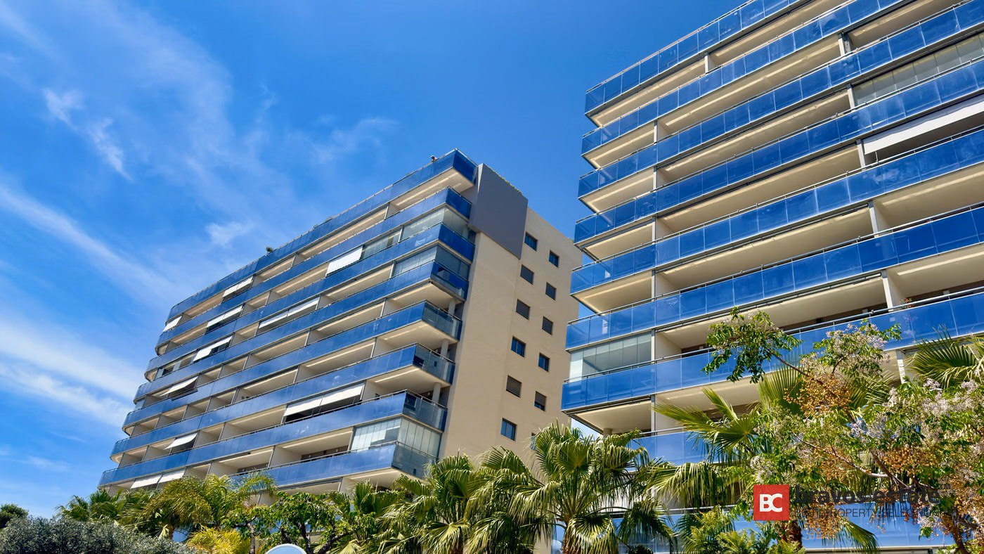 Seafront 2-Bedroom Apartment in El Campello · 79 m² - 22
