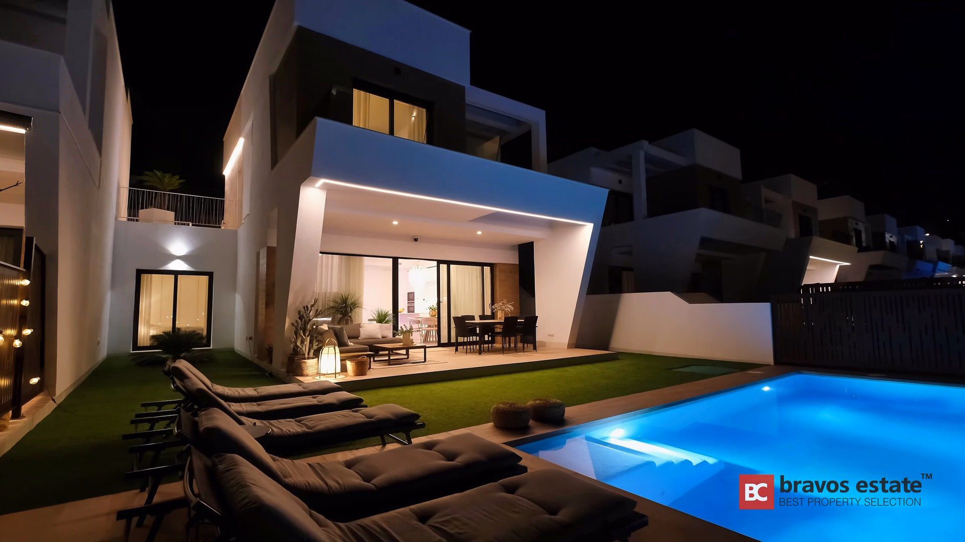 Modern Two-Storey Villa in Finestrat 1