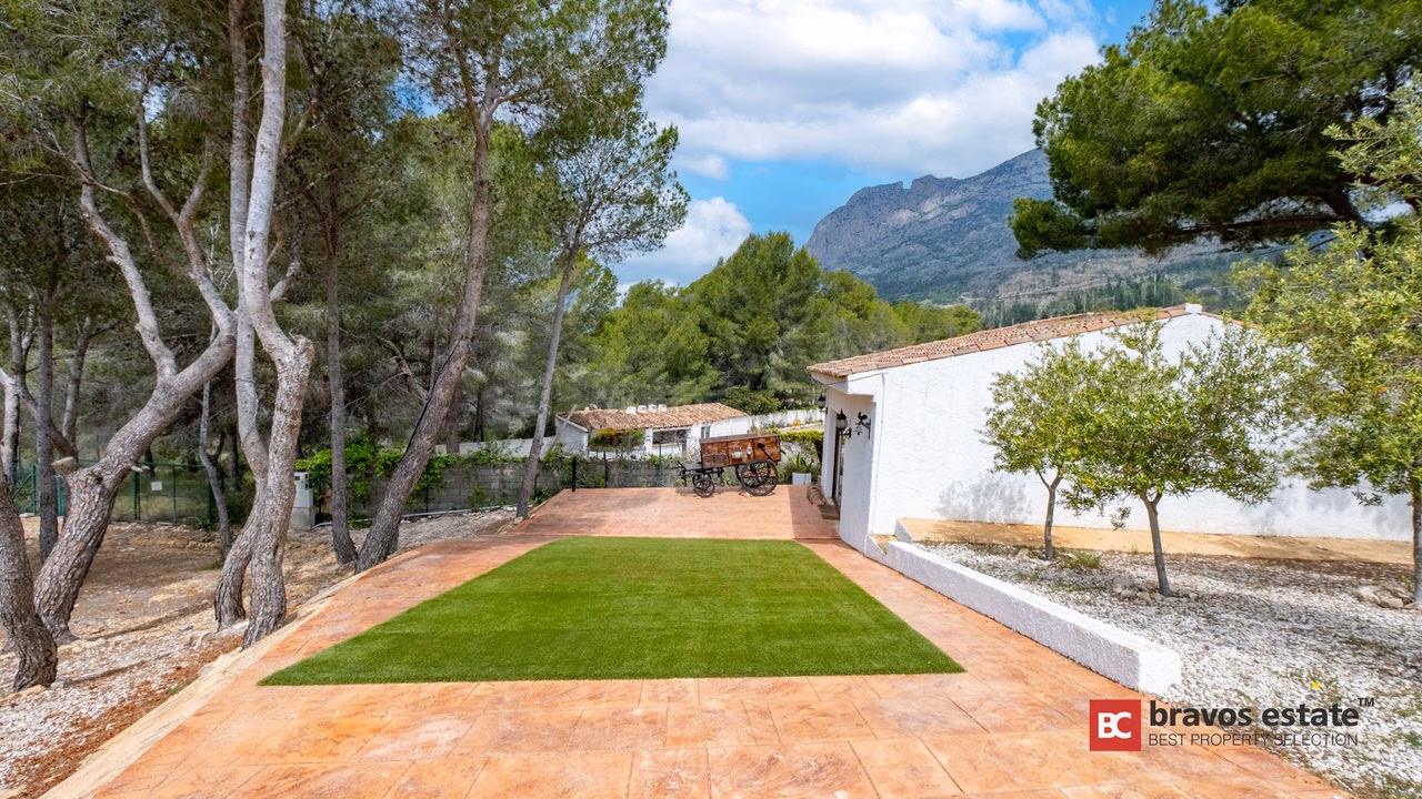 Villa De Lujo de 12 Dormitorios en Finestrat - 25