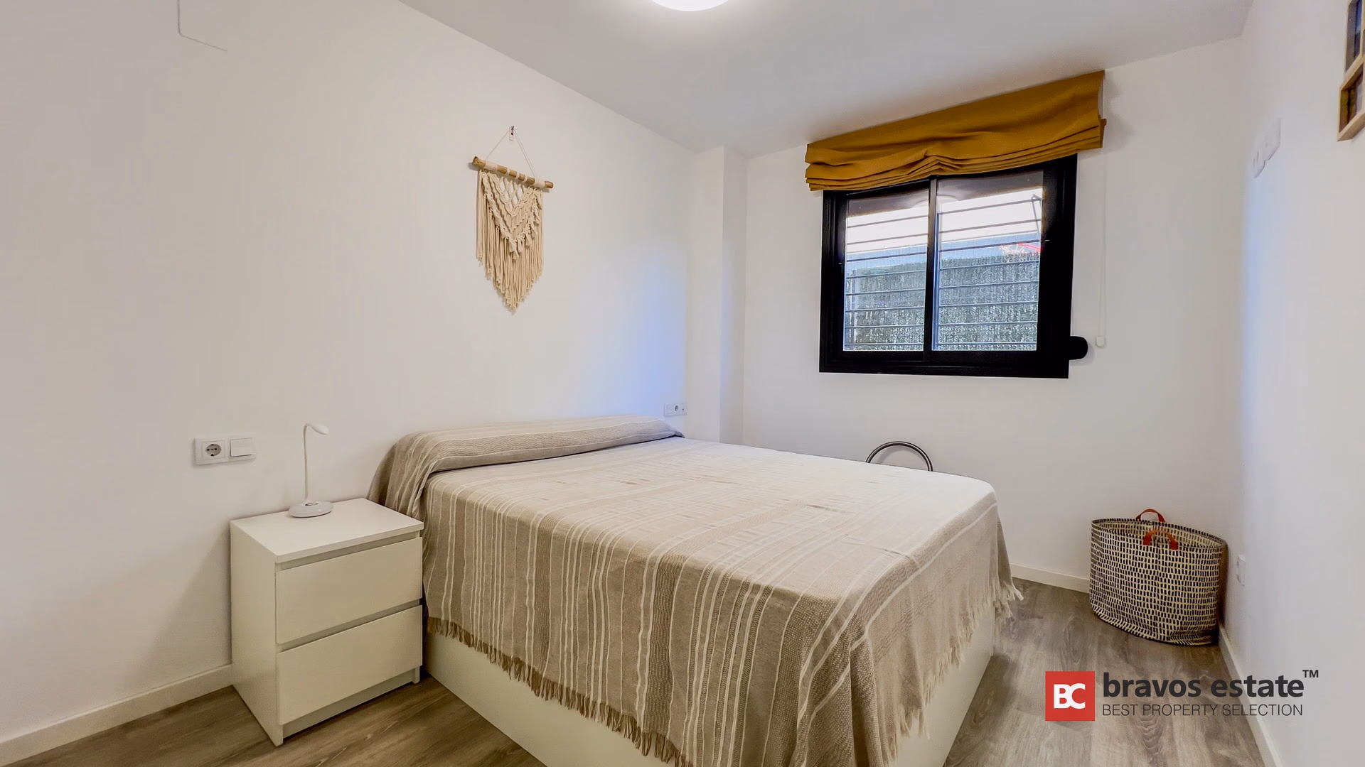 Beachside 1-Bedroom Apartment in El Campello · 59 m² - 6