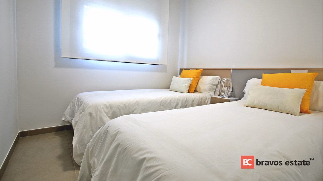 Beachside 2-Bedroom Apartment in Arenales del Sol · 113 m² - 11