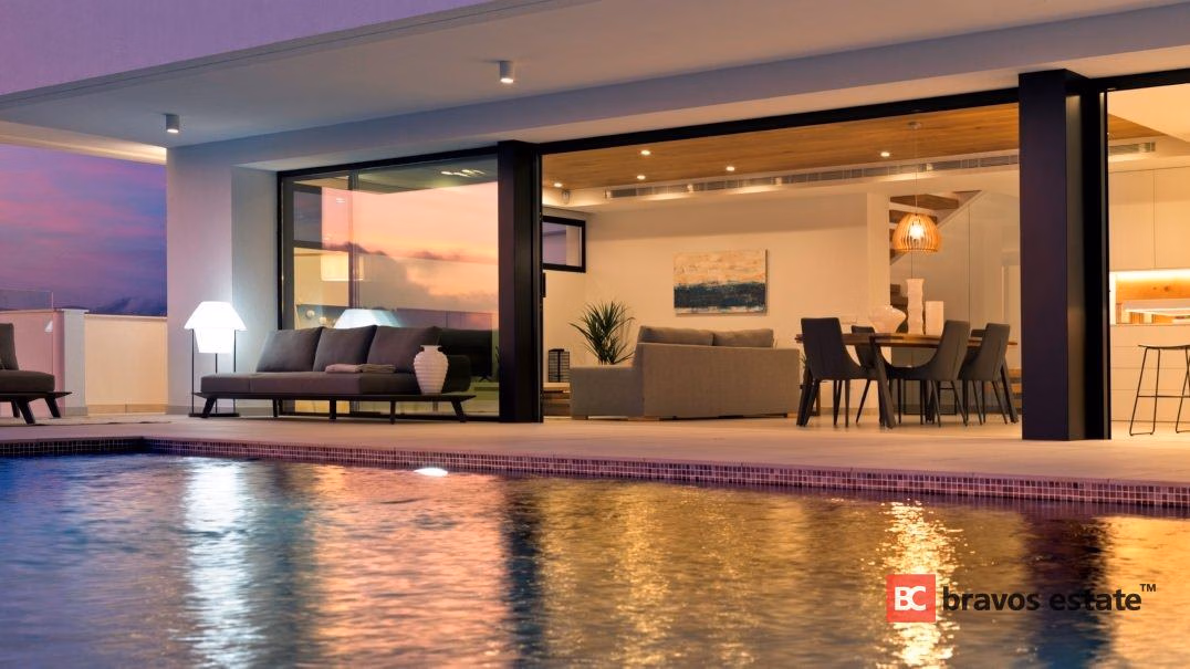 Luxury 4-Bedroom Villa in Cumbre del Sol - 4