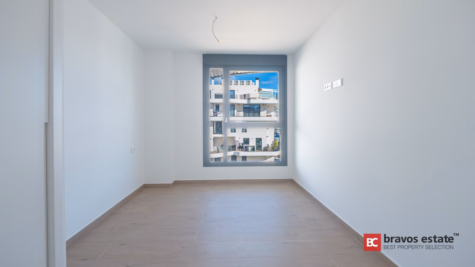 Apartamento de 3 Dormitorios en Primera Línea, Villajoyosa - 12