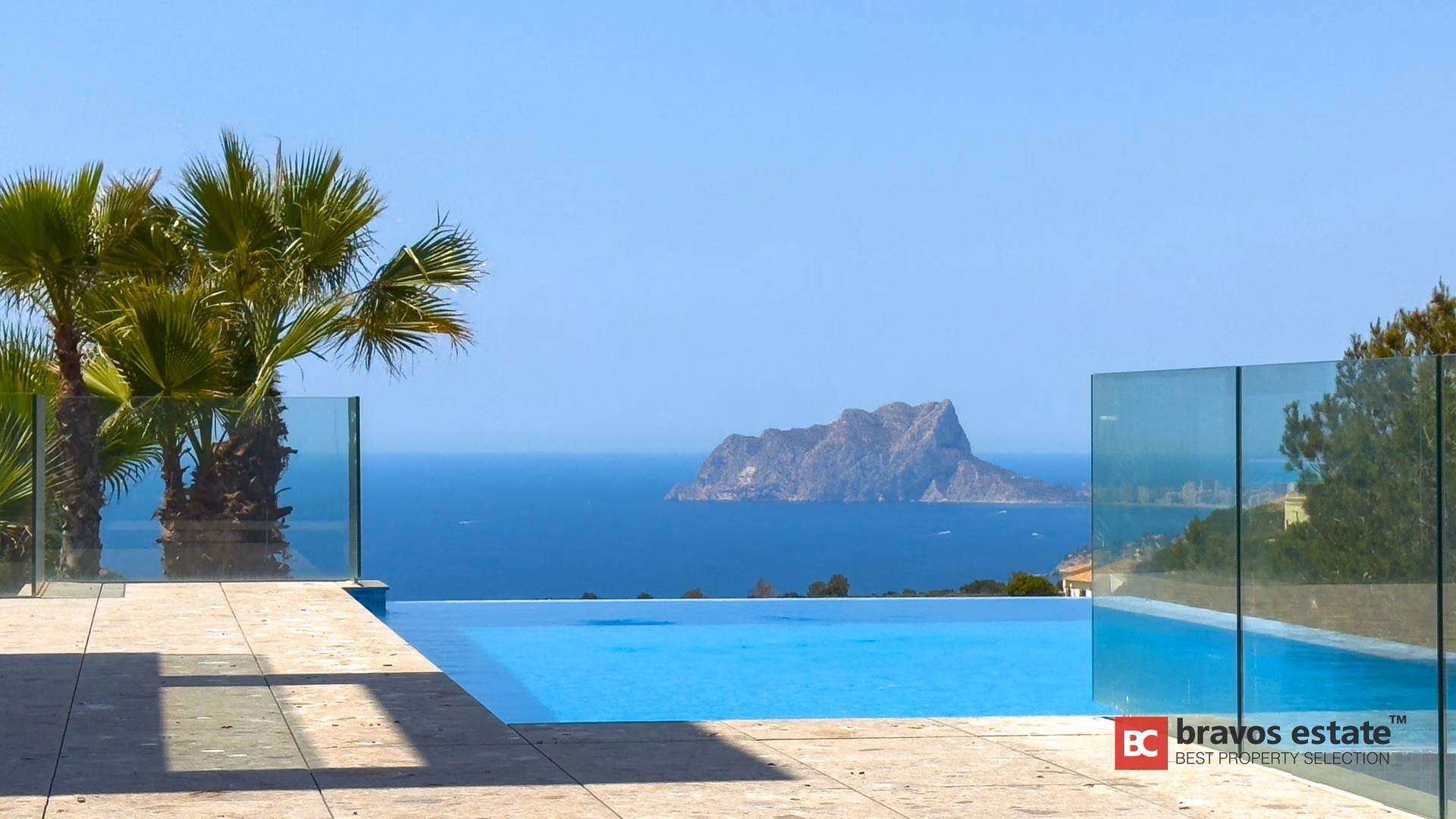 Villa De Lujo de 3 Dormitorios en Cumbre del Sol - 1