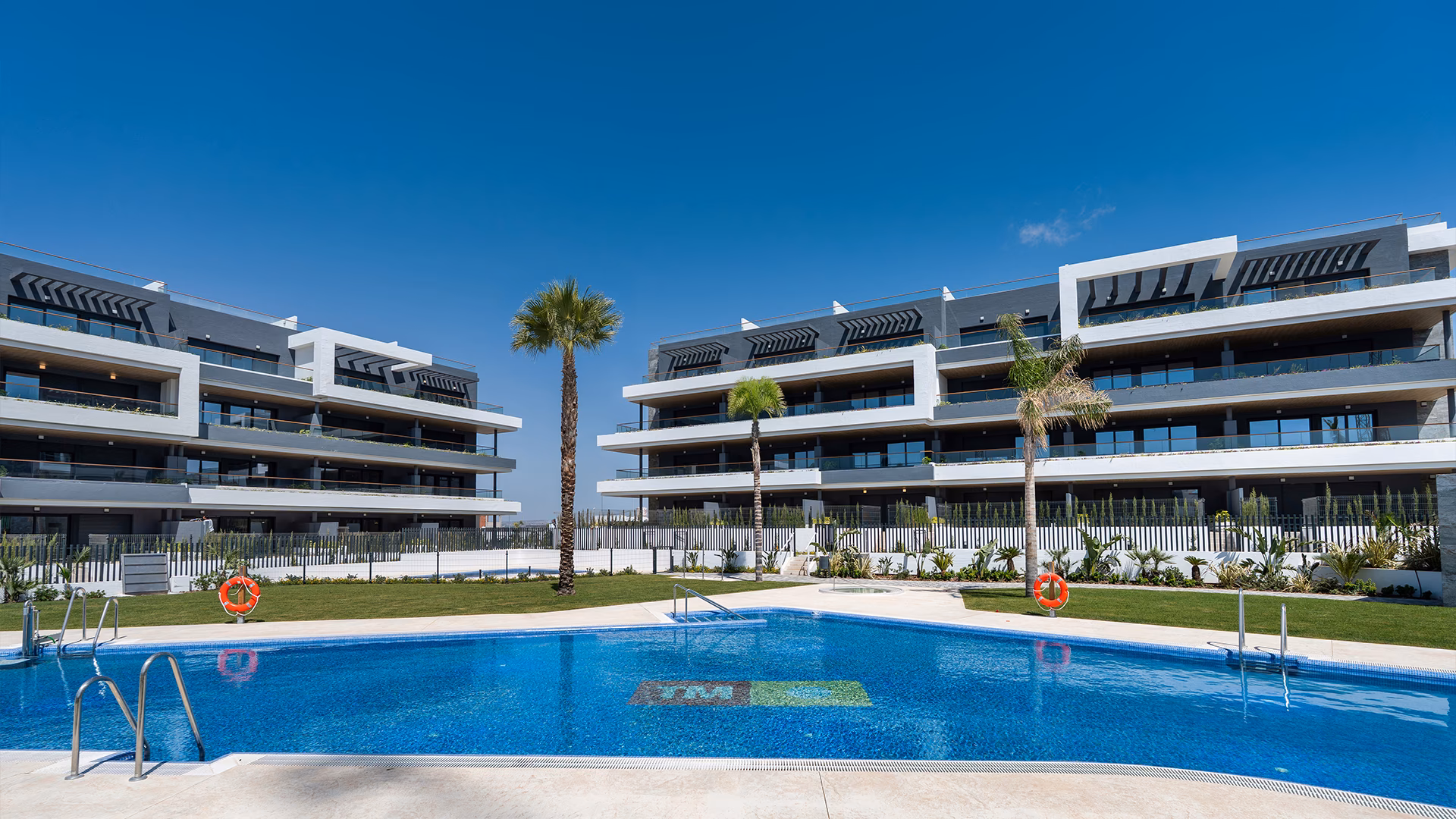 Lagoons Village — Apartments in Torrevieja, Costa Blanca 1