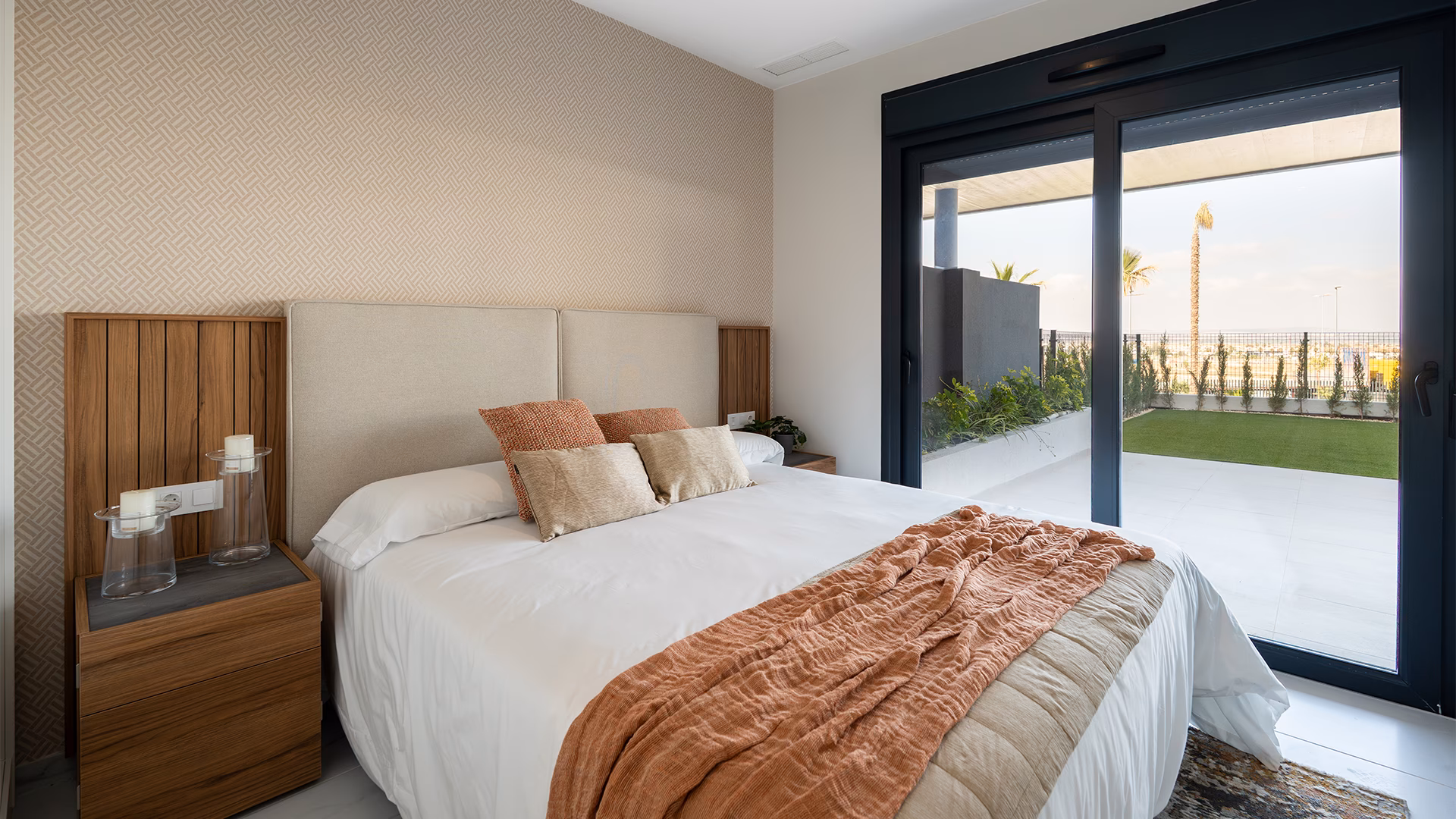 Dormitorio con salida a la terraza