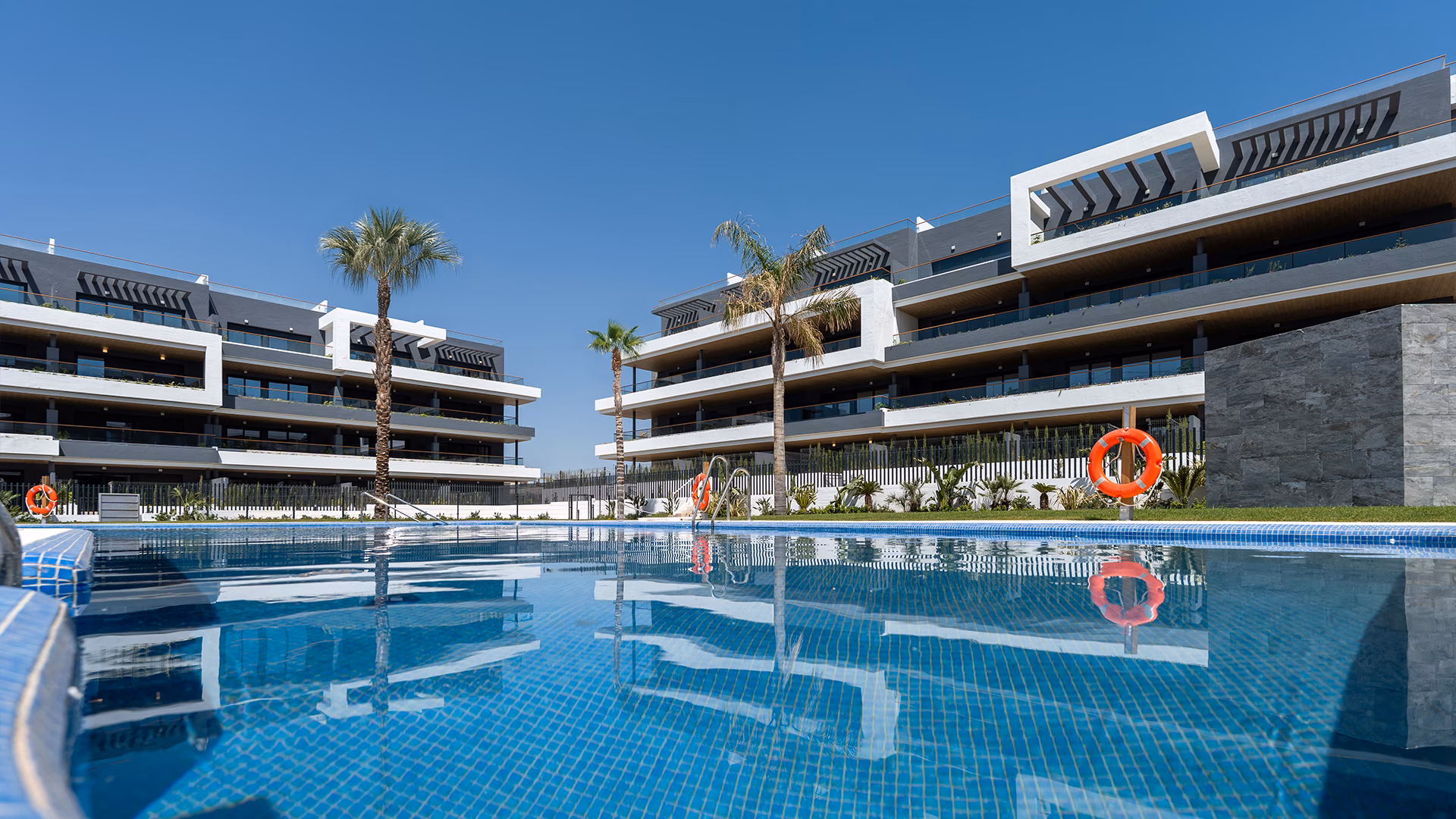 Piscina comunitaria