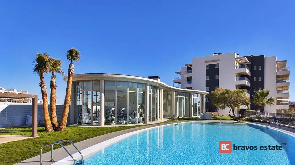 Apartamento de Obra Nueva de 3 Dormitorios en Villamartin · 93 m² - 3