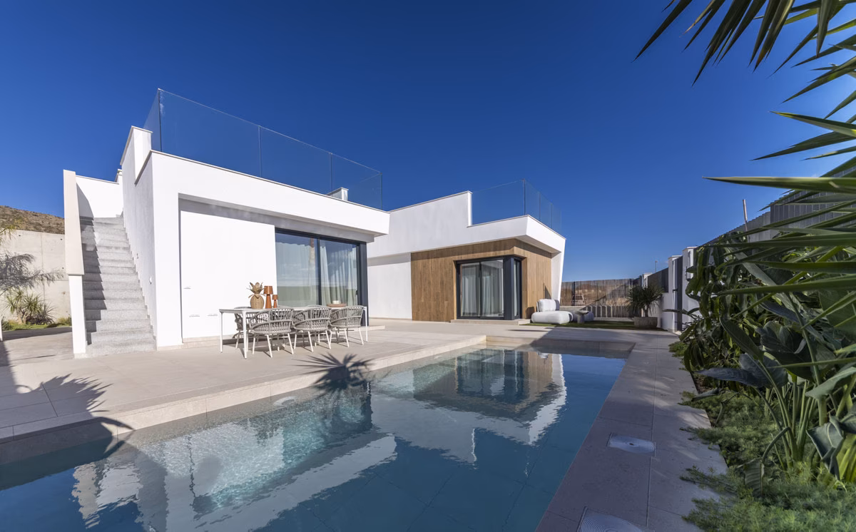 Montemar — Villas en una planta con piscina privada en Altaona Golf, Murcia 1