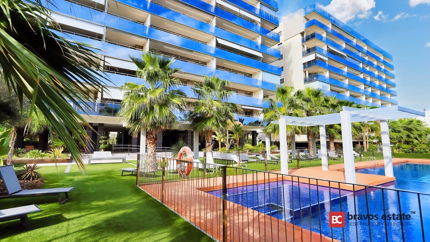 Seafront 2-Bedroom Apartment in El Campello · 79 m² - 1