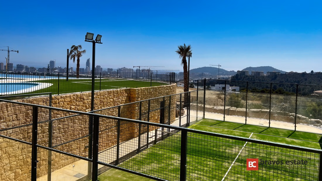 Spacious 3-Bedroom Apartment in Finestrat · 183 m² - 27