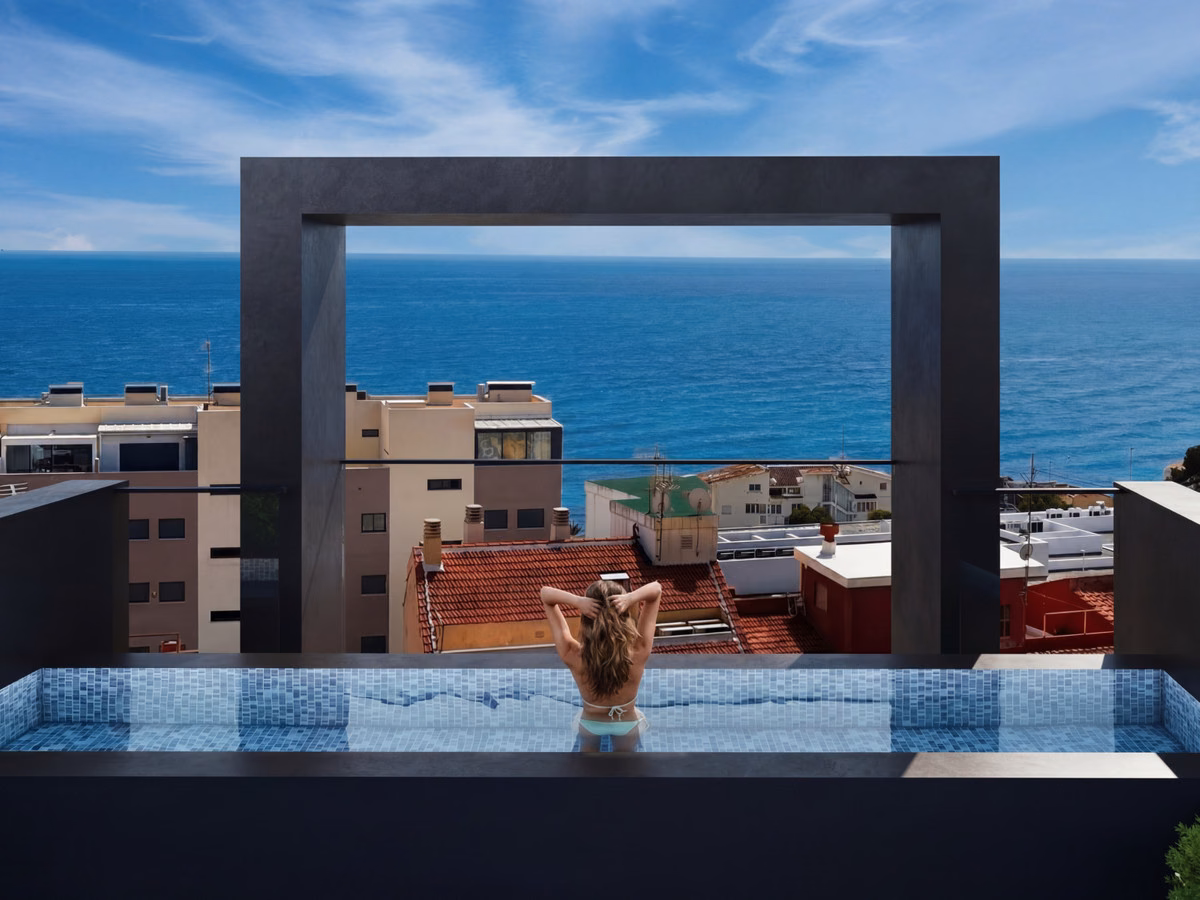 ÑOA Villajoyosa — Furnished Apartments with Rooftop Pool, Steps from the Beach 1
