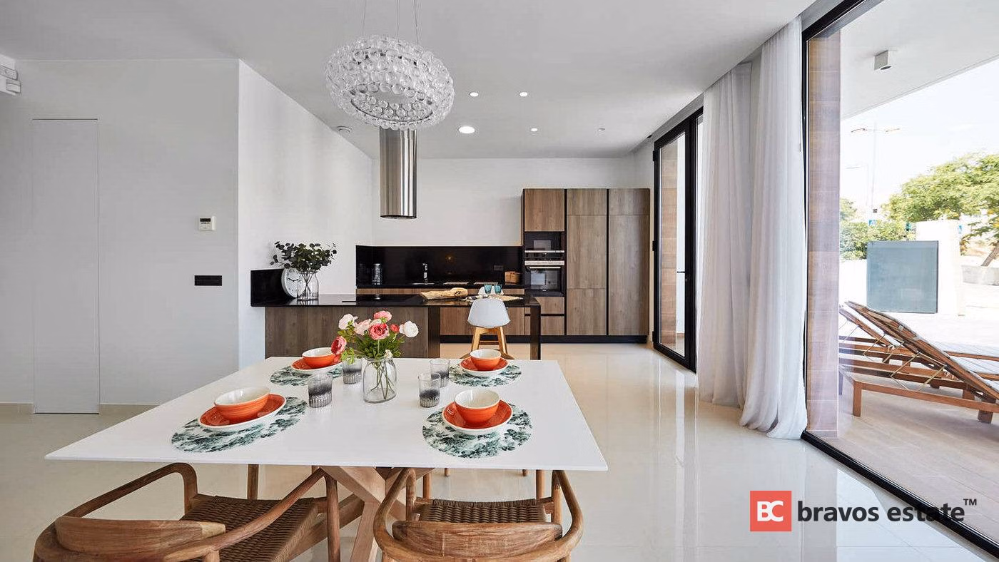 Villa con techos de 3,2 m y vistas al mar en las colinas de Benidorm - 7