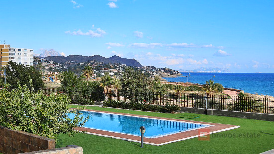 Seafront 3-Bedroom Bungalow in El Campello - 14