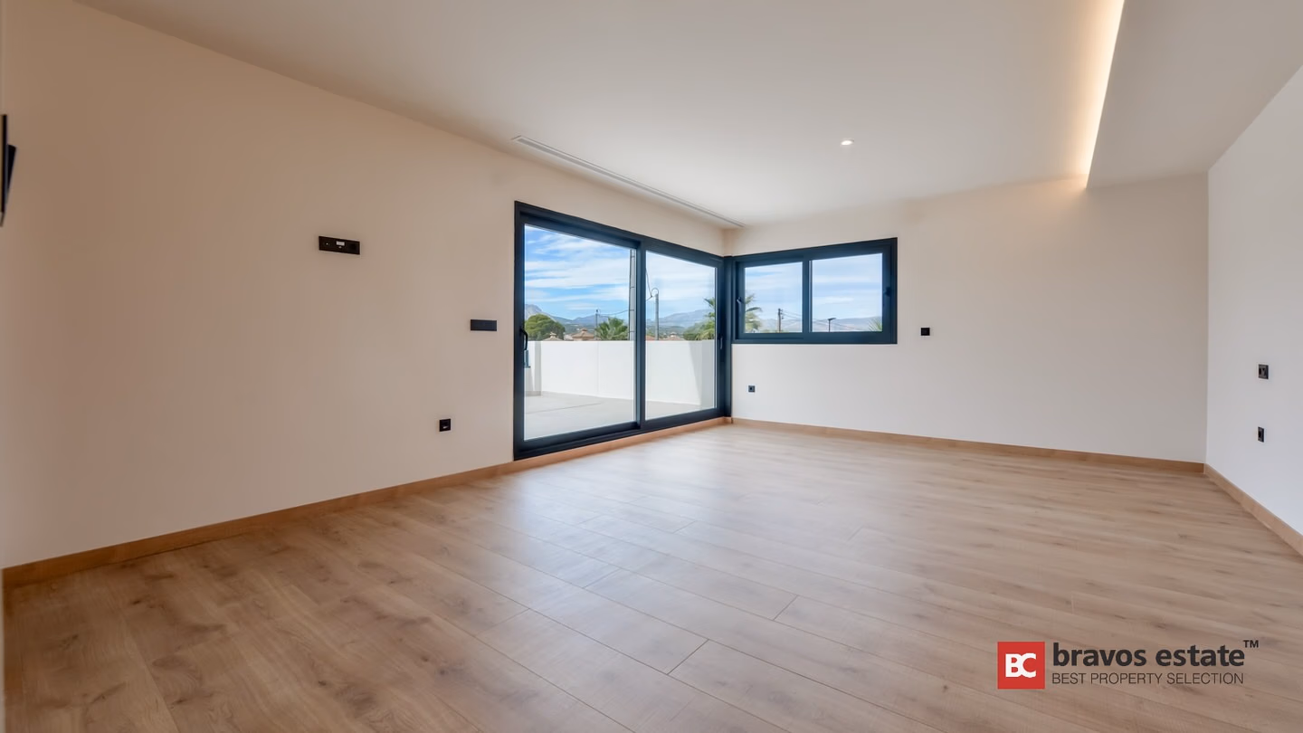 Villa with Elevator and En-Suite Bedrooms in Alfaz del Pi - 11