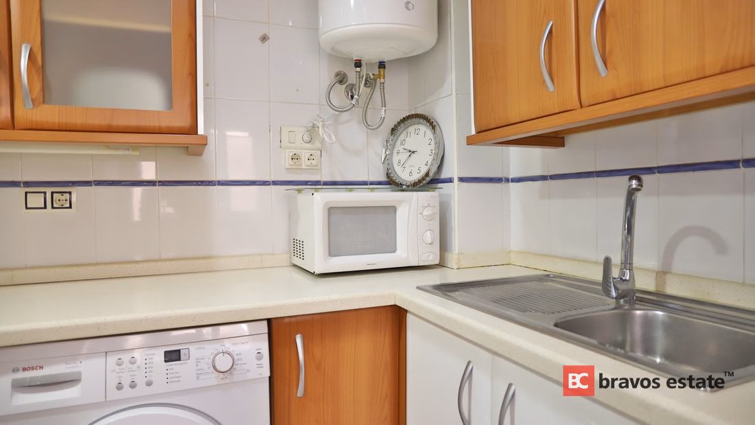 Seafront 2-Bedroom Apartment in El Campello · 75 m² - 8