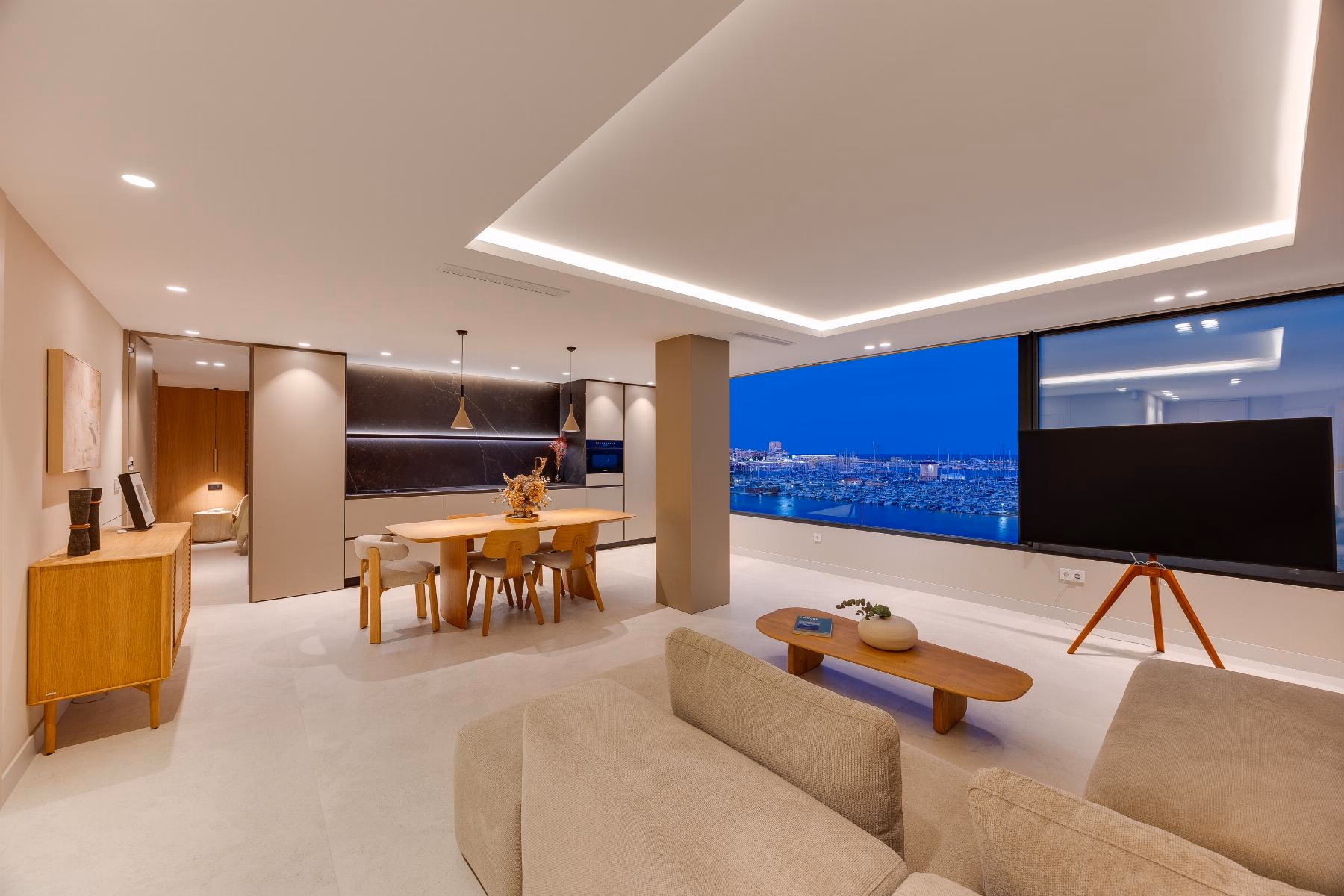 Playa del Acequión, Torrevieja — Renovated 2-Bed Seafront Apartment, 5th Floor 1