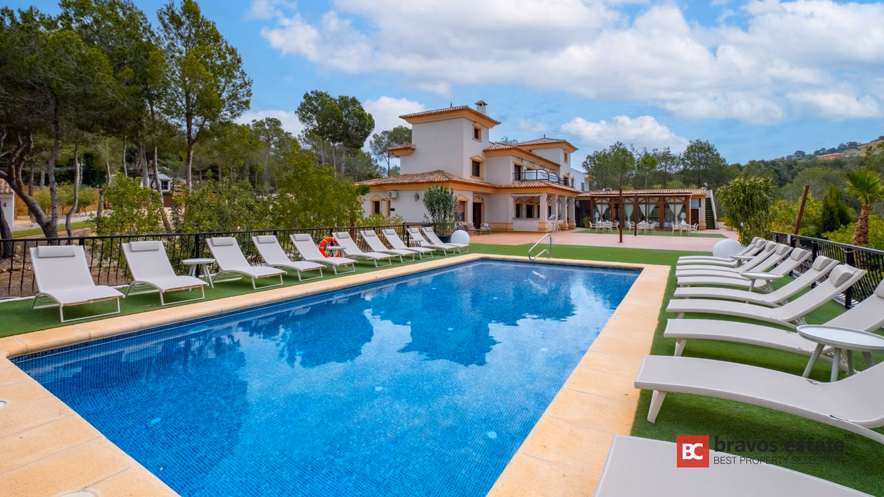 Villa De Lujo de 12 Dormitorios en Finestrat - 5