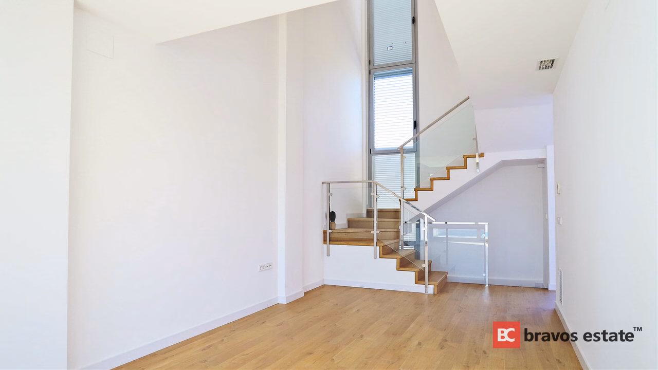 Spacious 3-Bedroom Villa in Playa de San Juan - 11
