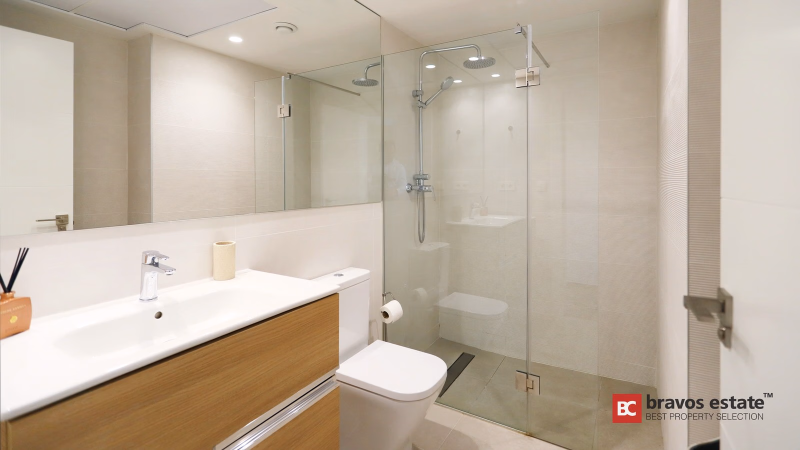 Seafront 3-Bedroom Apartment in El Campello · 108 m² - 18
