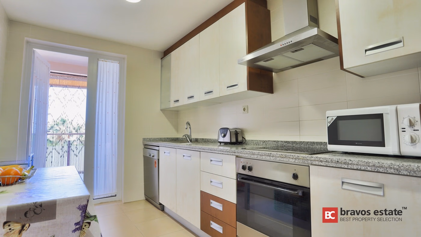 Beachside 3-Bedroom Apartment in El Campello - 13