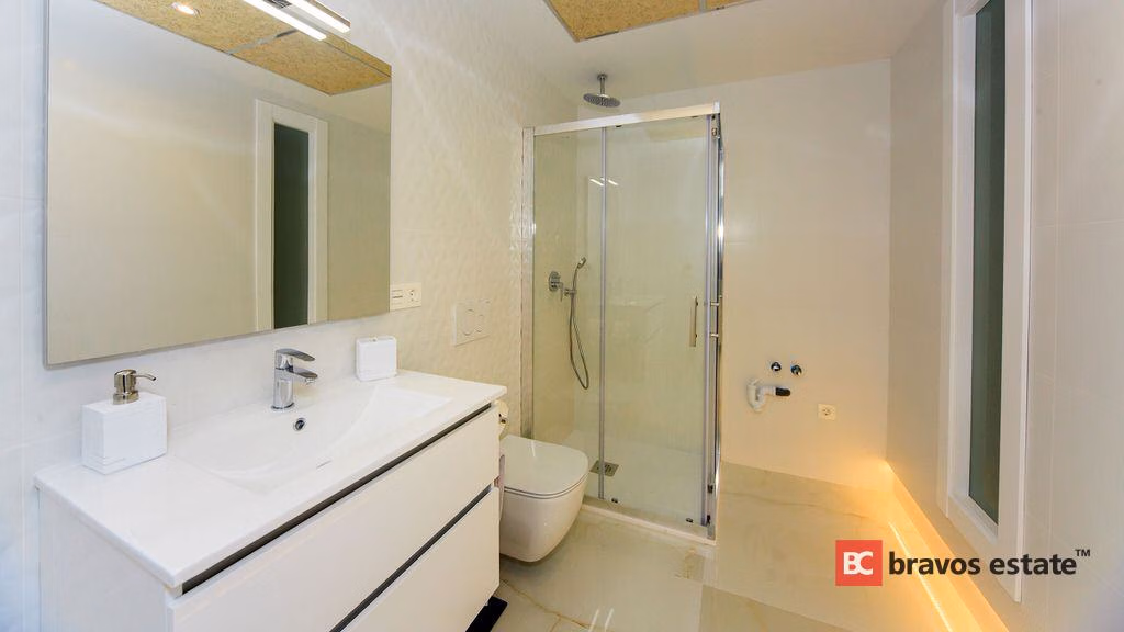 New Build 3-Bedroom Villa in Cabo Roig · 193 m² - 8