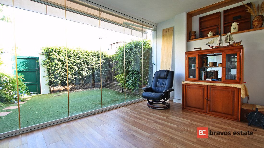 Spacious 4-Bedroom Bungalow in Playa de San Juan - 1