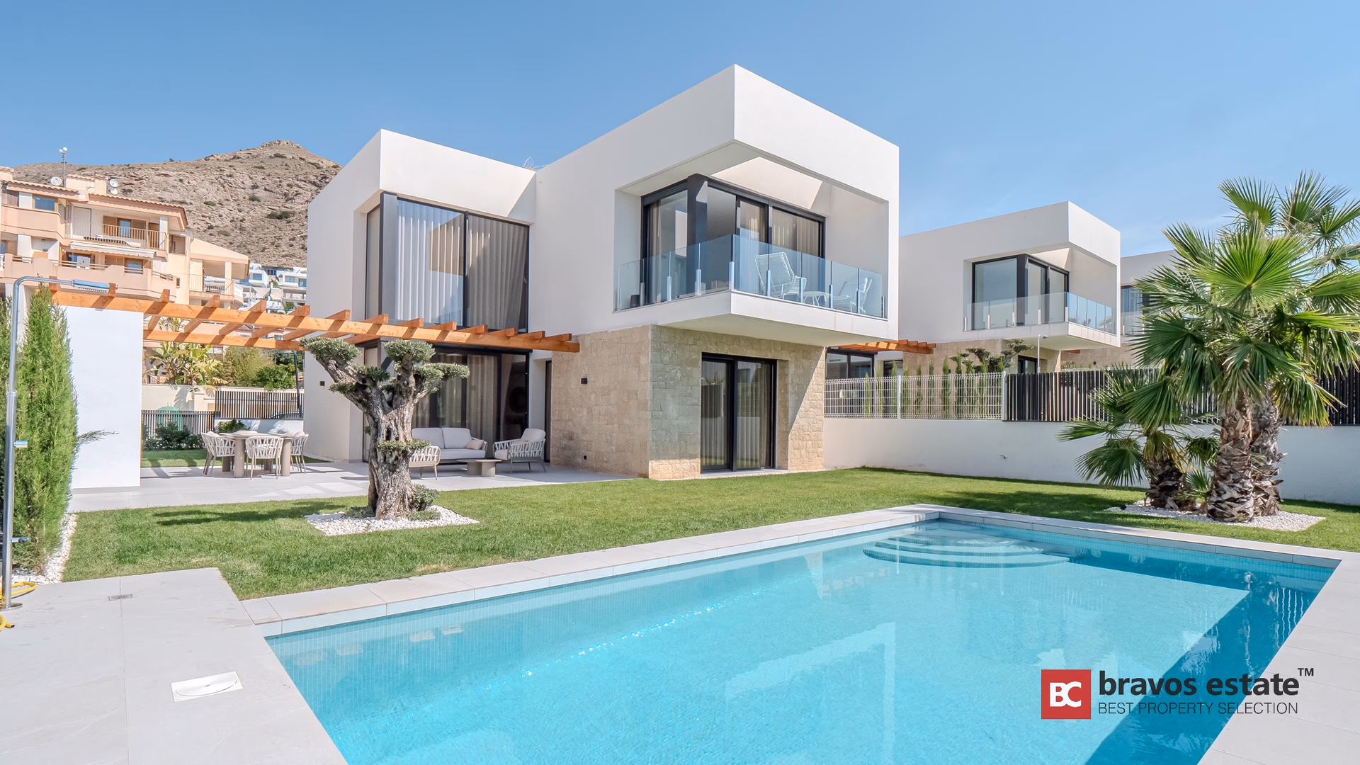 Sea View — Villa moderna de 3 dormitorios con piscina en Sierra Cortina, Finestrat 1