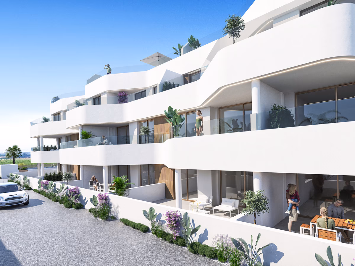 Serena Breeze 3 — Golf & Lagoon-View Apartments, Los Alcázares 1