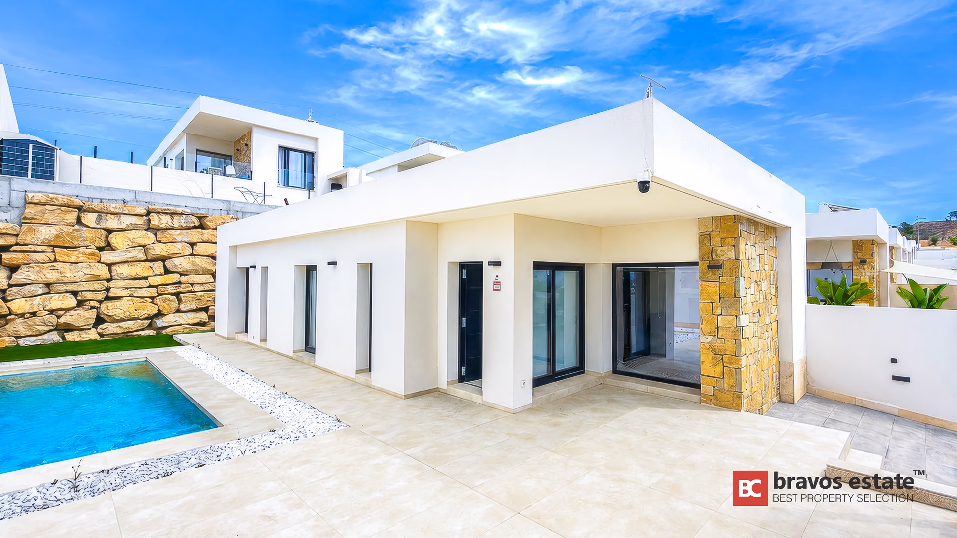 Villa de una sola planta con vistas al mar en Finestrat 1