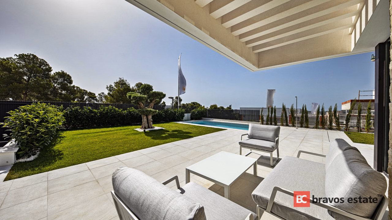 Villa de Obra Nueva de 3 Dormitorios en Finestrat · 142 m² - 2