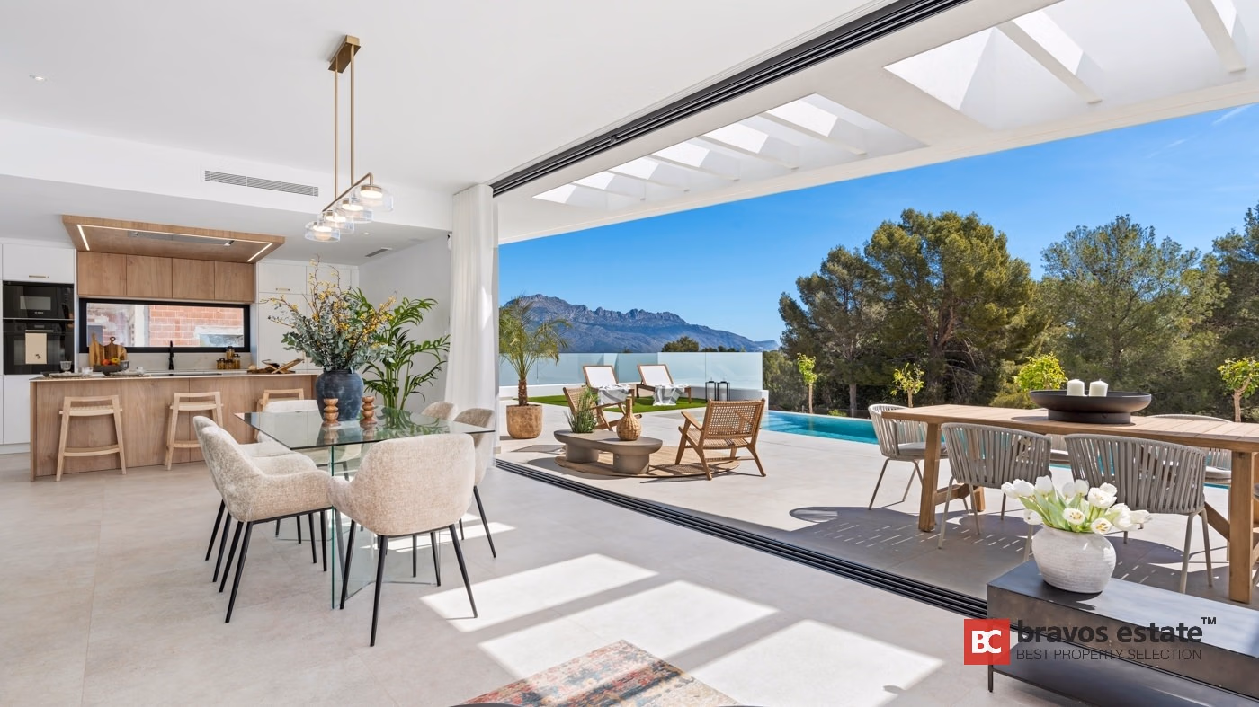 Villa with 140 m² Basement and Solar Power in La Nucía - 20