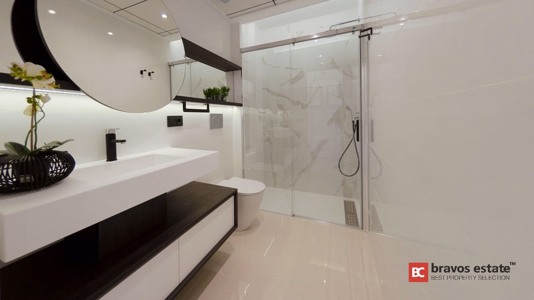 Seafront 2-Bedroom Apartment in Guardamar del Segura - 12