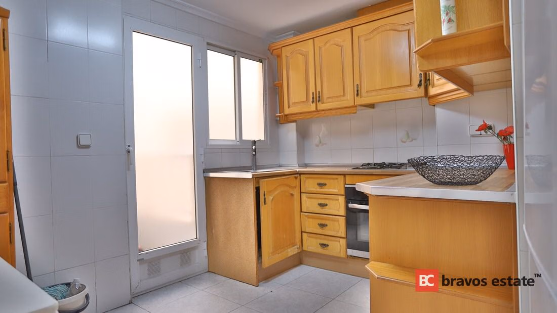 Seafront 3-Bedroom Apartment in El Campello · 90 m² - 14