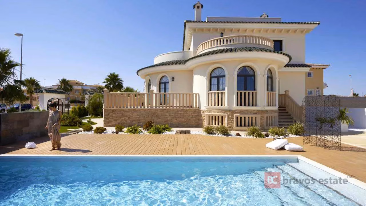 Spacious 5-Bedroom Villa in Ciudad Quesada · 399 m² - 4